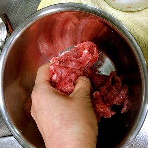 如何炒出嫩牛肉的做法 步骤7